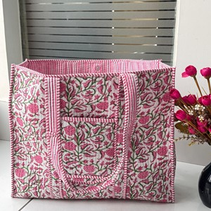 Sac fourre-tout en coton pour femme avec ouverture supérieure, design épuré et intemporel, idéal pour un usage quotidien et les voyages, parfait pour les trajets matinaux et les sorties du soir - Product Image 6