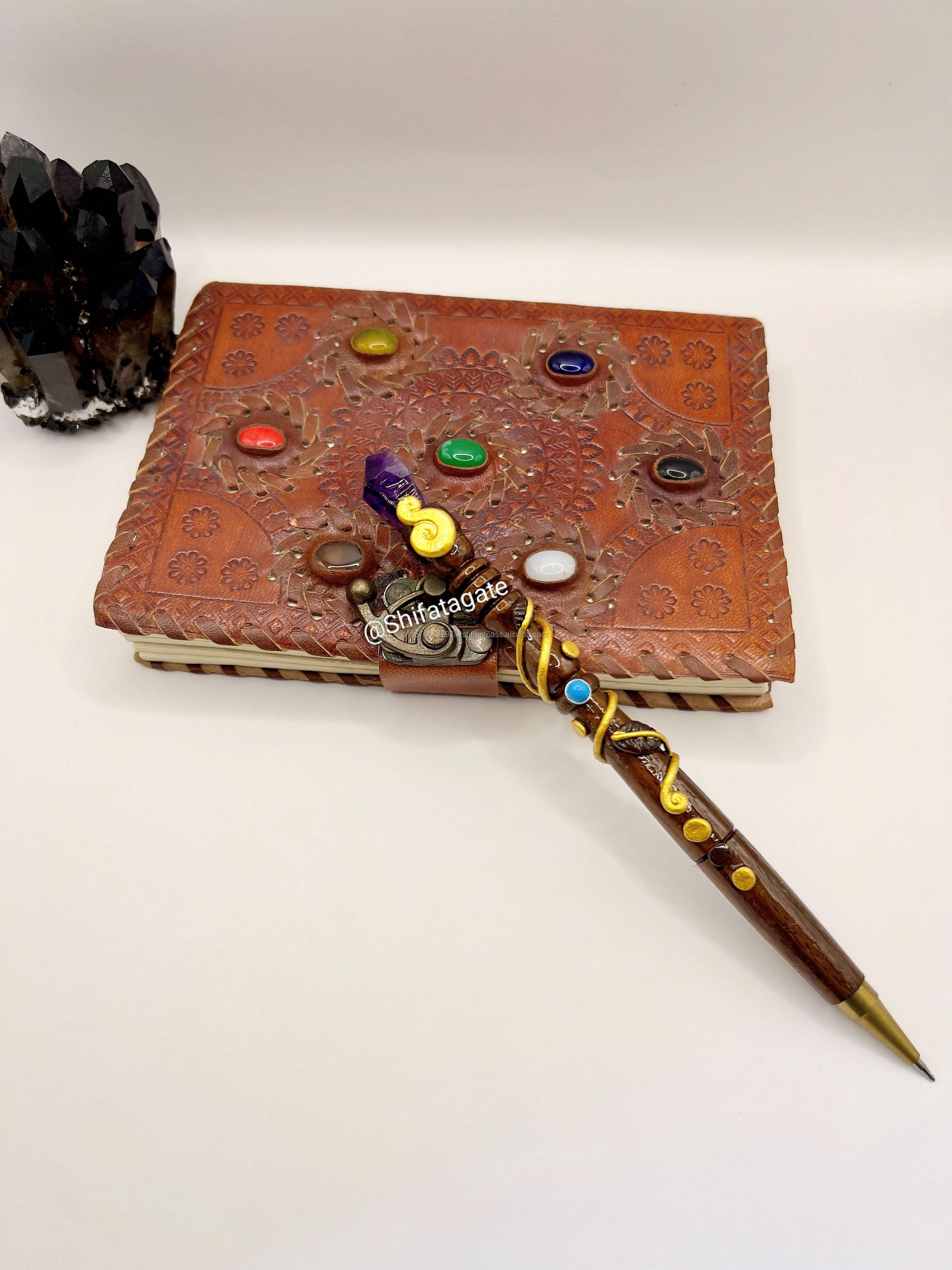 สีน้ำตาล