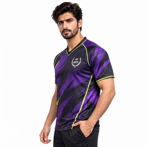 Maillot de football élégant conçu avec un tissu confortable et des coutures durables offrant une liberté de mouvement facile, une finition soignée et une fiabilité garantie. - Product Image 5