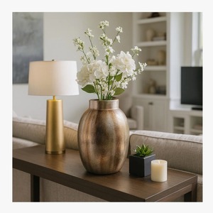 Vase de table contemporain en bronze, fait main, en métal, pour décoration de mariage, à prix avantageux - Product Image 6
