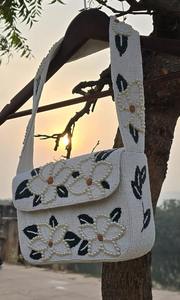 Sacs Potli en satin de coton brodés à la main en Inde, multicolores, avec cordon de serrage, pour cadeaux de mariage, cadeaux de fête, sacs de remerciement Shagun - Product Image 2