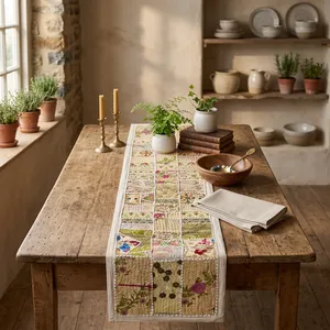 Camino de Mesa Bordado Indio con Parches, Tela de Sari de Algodón, Decoración de Pared - Product Image 1