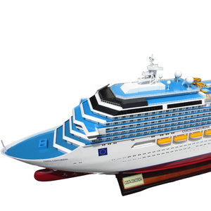 Maquette de bateau de croisière en bois Costa Concordia, faite à la main, personnalisée, autoportante, polie et peinte, décoration de table, objet de collection - Product Image 1