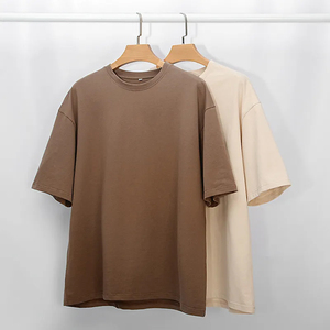 Conjunto de Ropa de 2 Piezas para Hombre de Alta Calidad al por Mayor, Etiqueta Privada Personalizada, Camiseta y Pantalones Cortos de Corte Holgado, Color Marrón Beige, Ropa de Verano - Product Image 3