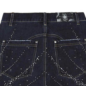 Producto Destacado: Shorts de Mezclilla para Hombre, Cintura Alta, Lavado Oscuro, Decorados con Remaches, Estilo Casual de Verano, Corte Recto, 100% Algodón - Product Image 1