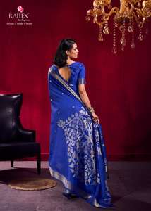 Magnifique sari en soie pure avec un travail de tissage complexe, confortable et élégant pour les mariées et les festivals, sari prêt-à-porter. - Product Image 2