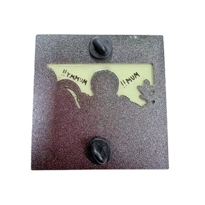 งานฝีมือโลหะเคลือบแข็งแบบกำหนดเอง พร้อมเคลือบเงาสีดำ นิกเกิล ทอง เงิน ทองแดง กลิตเตอร์ และเคลือบเงาแบบใส - Product Image 4