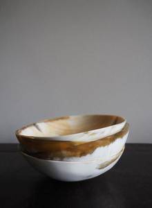 ชามเขาควายขนาดเล็กทำมือ ขอบทองเหลือง เป็นมิตรกับสิ่งแวดล้อม ใช้กับเตาอบ/ไมโครเวฟ/ช่องแช่แข็งได้ ทนทาน ของใช้บนโต๊ะอาหารทำมือ ของขวัญแกะสลักด้วยมือ - Product Image 6