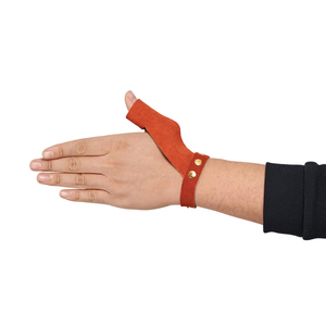 Protector de dedos para tiro con arco, confiable, para jóvenes y adultos, costuras duraderas para mayor longevidad en entornos de caza al aire libre en condiciones adversas. - Product Image 1