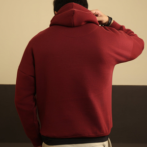 Sweat-shirt à capuche pour homme rouge OEM personnalisé, mélange de coton, pull-over uni, sweat-shirt d'hiver de qualité supérieure, respirant - Product Image 3