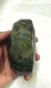 Pierre précieuse ovale en vesuvianite verte naturelle de qualité supérieure, cristal de guérison en forme de losange, sculpture de diamant pour la méditation, cadeau - Product Image 6