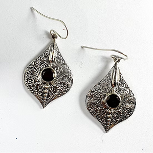 Boucles d'oreilles pendantes vintage en argent 925 pour femme, onyx noir, faites à la main, forme goutte d'eau, monture texturée, bijoux pour mariage, fiançailles, cadeau - Product Image 2