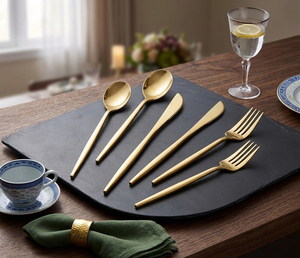 Couverts en acier inoxydable de style luxueux pour hôtels et restaurants, ensemble de vaisselle minimaliste en or - Product Image 3