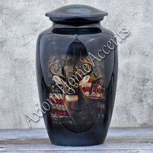 Urne funéraire élégante en aluminium avec urne commémorative au design contemporain par Axiom Home Accents - Product Image 1