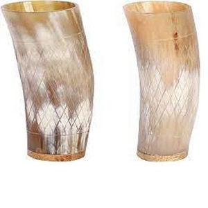 Meilleurs gobelets à liqueur faits à la main en corne de buffle écologiques, style Viking, pour fêtes et mariages - Product Image 3
