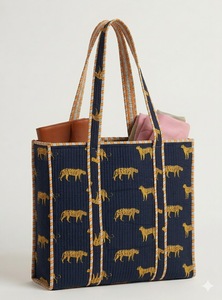 กระเป๋าผ้าฝ้ายพิมพ์ลายบล็อกอินเดีย กระเป๋าช้อปปิ้งลายดอกไม้เย็บติดกัน กระเป๋าสะพายไหล่แฟชั่นผู้หญิงทำมือ - Product Image 2