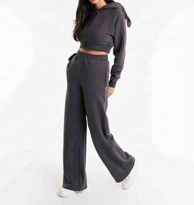 Ensemble de survêtement deux pièces pour femme, tissu doux, tenue de sport confortable, style streetwear décontracté et vente en ligne - Product Image 6