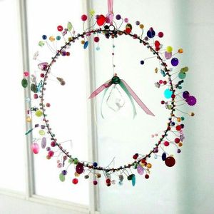 Modern Metal Wire Wall Decor Irregular Shape Handicraft Christmas Ornament With Beads And Leaves - Product Image 4
