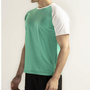 Camiseta raglán personalizada, camiseta con manga raglán, camiseta con bloques de color, camiseta con mangas en contraste, camiseta de cuello redondo para hombre, camiseta 100% algodón. - Product Image 5