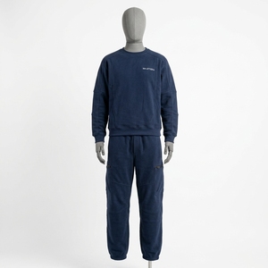 Ensemble survêtement décontracté pour homme, bleu marine, sweat-shirt à col rond et pantalon cargo avec poches utilitaires, deux pièces assorties, style streetwear - Product Image 3