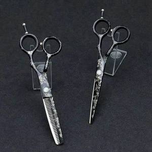 Ciseaux de coiffure professionnels en acier inoxydable 440C pour droitiers, ciseaux de coupe noirs avec gravure florale pour salon - Product Image 6