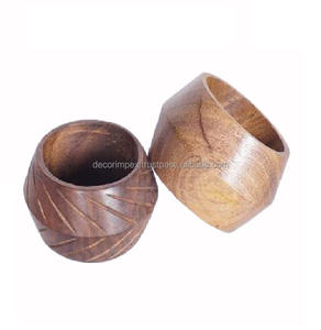 Porte-anneau martelé simple Design en bois Anneaux de serviette faits à la main pour la table de dîner Fabriqué en Inde Fournisseur Vente chaude - Product Image 2