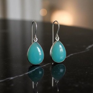 ต่างหูห้อยทรงหยดน้ำ แคลซิโดนีสีน้ำเงินธรรมชาติ เงินแท้ 925 ชุบทอง 14K งานแฮนด์เมด ของขวัญเครื่องประดับ - Product Image 6