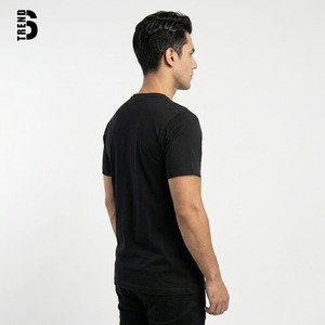 เสื้อยืดสตรีทแวร์ลายกราฟิกผู้ชายแบบ OEM สั่งทำพิเศษ ผ้าคอตตอนหนา 280gsm 300gsm พิมพ์ลายด้วยเทคนิค DTG และสกรีน พิมพ์ลายสไตล์วินเทจ ผู้ผลิตเสื้อยืดแบบสั่งทำส่วนตัว - Product Image 3