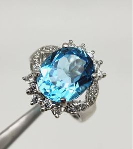 Anillo de Topacio Azul, Plata de Ley 925, Corte Ovalado, Estilo Clásico, Engaste de Garras, Piedra de Nacimiento de Noviembre - Product Image 4