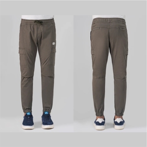 กางเกงคาร์โก้ทรงสลิมฟิตสีเขียวมะกอกสำหรับผู้ชาย - Product Image 4