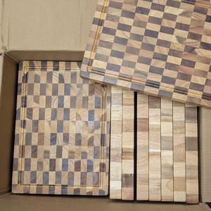Tabla de Cortar de Madera Rectangular Antideslizante con Vetas Naturales, Hecha a Mano para Uso en la Cocina - Product Image 4