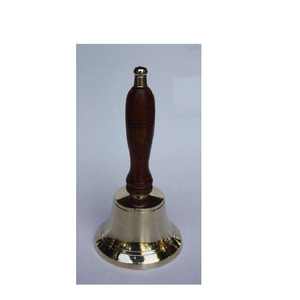 Campana de metal pulido con acabado brillante y mango de madera, hecha de latón, campana navideña de latón pulido. - Product Image 1