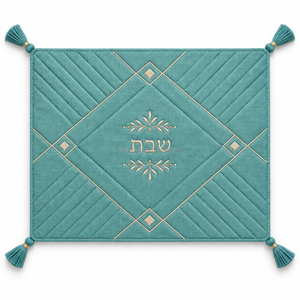 Housse de Challah en lin ethnique décorative, bords soigneusement finis, détails attrayants, conçue pour compléter la table traditionnelle - Product Image 1