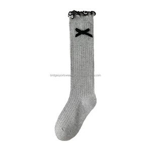 Chaussettes de sport personnalisées pour hommes, longueur cheville, tricotées, 85% coton + polyester + nylon + élasthanne - Product Image 3