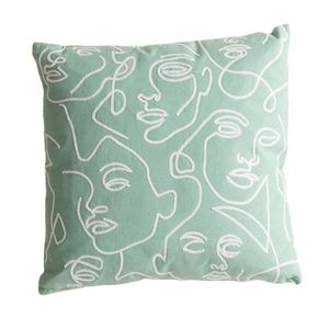 Housse de coussin carrée brodée minimaliste vert menthe en lin et coton lavable, motif portrait, très tendance - Product Image 1