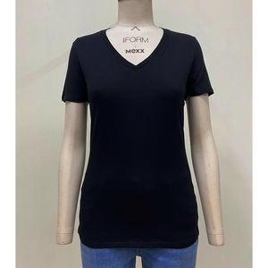 T-shirt tendance pour femmes, col en V, manches courtes, tissu léger et confortable, parfait pour la superposition, style streetwear et mode décontractée - Product Image 1