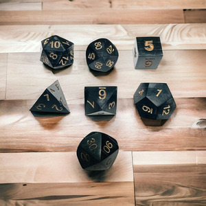 ลูกเต๋าเกมมิ่งทำจากเขาควาย 7 ชิ้น บรรจุภัณฑ์แบบสี่เหลี่ยมสั่งทำพิเศษ ดีไซน์ไม่ซ้ำใคร รุ่น 34RF ผลิตในอินเดีย - Product Image 1