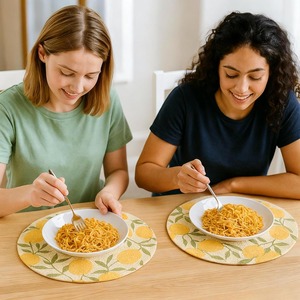 Set de table en coton de qualité supérieure, fait main, pour la cuisine et la décoration de la maison, disponible à la vente - Product Image 3