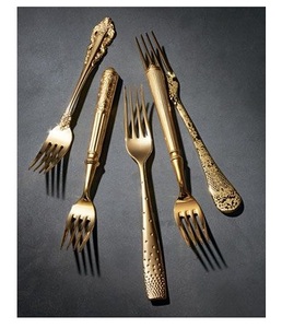 ชุดช้อนส้อมทองคำ Royal Gold Cutlery Set ดีไซน์พรีเมียม 5 ชิ้น ชุดช้อนส้อมสแตนเลสสตีลทันสมัย - Product Image 1