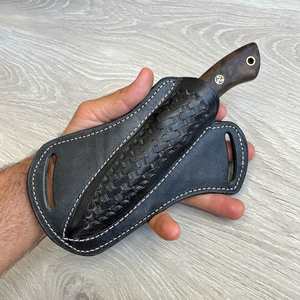 Couteau de chasse artisanal en acier Damas avec manche en bois de noyer, couteau d'extérieur et de camping personnalisé, avec étui, ODM - Product Image 2