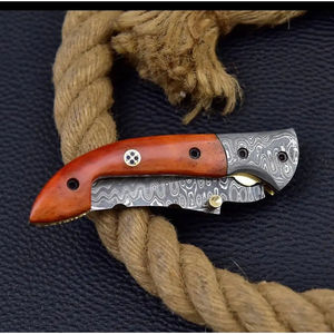 Cuchillo de Bolsillo de Acero de Damasco Hecho a Mano Personalizado Burraq con Funda de Cuero para Regalo de Aniversario o Regalo para Padrinos de Boda - Product Image 2