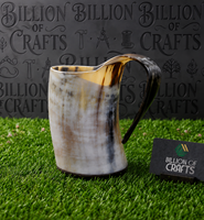 Chope à bière artisanale en corne de buffle, style Viking, naturelle, rustique, objet d'art de collection