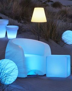 <span class=keywords><strong>Chaise</strong></span> <span class=keywords><strong>de</strong></span> <span class=keywords><strong>bar</strong></span> en plastique lumineuse LED moderne et confortable pour <span class=keywords><strong>bar</strong></span> à domicile et utilisation en extérieur - Product Image 6