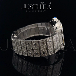 Montre à diamants moderne fabriquée en Inde pour femmes, design minimaliste, montre-bracelet pour le bureau, les voyages et un usage quotidien, en vente - Product Image 4