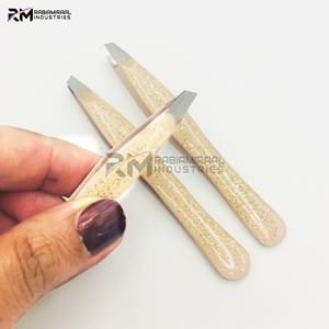 RMI Super Product Angle Eyebrow Tweezer <b>Nude</b> Glitter Color And Silver Tip Tweezers Set - Product Image 5