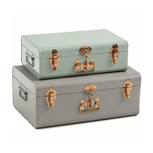 Ensemble de 2 coffres en métal finition menthe et gris avec élégante quincaillerie or rose pour un rangement et une décoration élégants et fonctionnels à la maison - Product Image 1