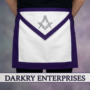 Tablier de Régalia Maçonnique Violet Personnalisé avec Broderie Argentée et Emblème Compas Carré, Fabrication sur Mesure, Vente en Gros pour Loges - Product Image 1