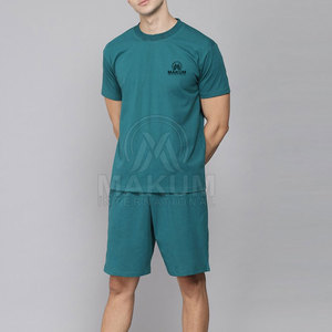 Ensemble t-shirt et short décontracté pour hommes, tenue d'été légère, style moderne et décontracté - Product Image 4