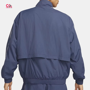 Ensemble de survêtement court deux pièces pour homme, couleur personnalisée, nouveau style, veste coupe-vent à capuche zippée et short coupe-vent pour homme - Product Image 2