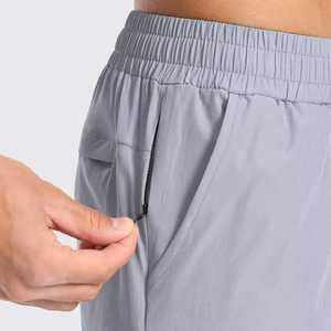 Shorts Deportivos con Cierre, Transpirables, para Gimnasio y Entrenamiento, con Logotipo Personalizado Impreso y Elástico en el Cinturón - Product Image 4